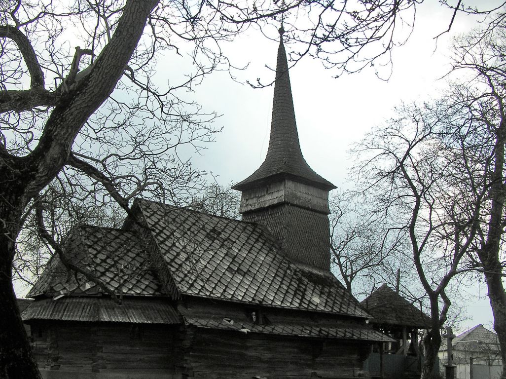 Локоть. Церковь Введения во храм Пресвятой Богородицы. фасады