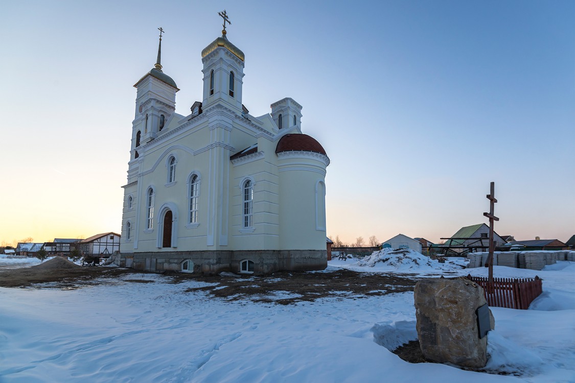Церковь Спиридона Тримифунтского, Зелёновка (Ставропольский район, Самарская область). фасады