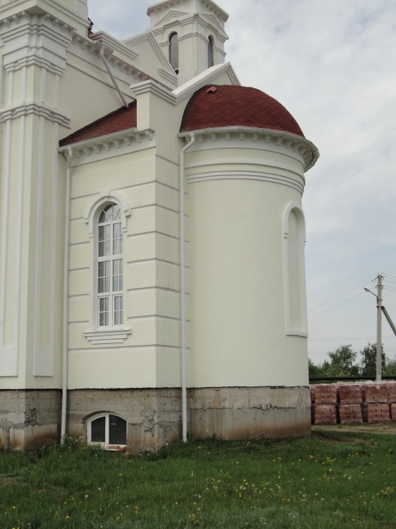 Церковь Спиридона Тримифунтского, Зелёновка (Ставропольский район, Самарская область). архитектурные детали, Апсида храма.