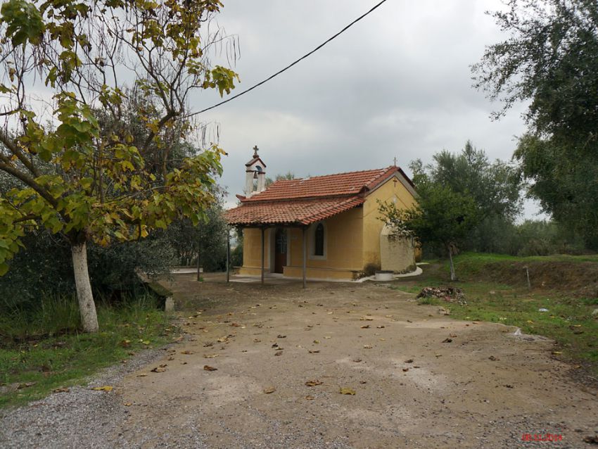 Церковь Константина равноапостольного, Калами (Пелопоннес (Πελοπόννησος), Греция). общий вид в ландшафте