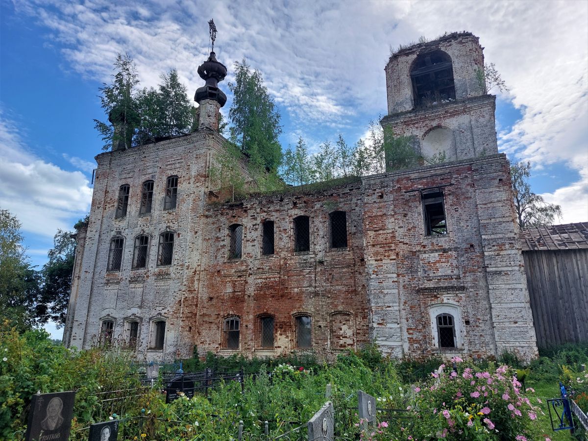 Церковь Троицы Живоначальной, Шадрино (Сокольский район, Вологодская область). фасады