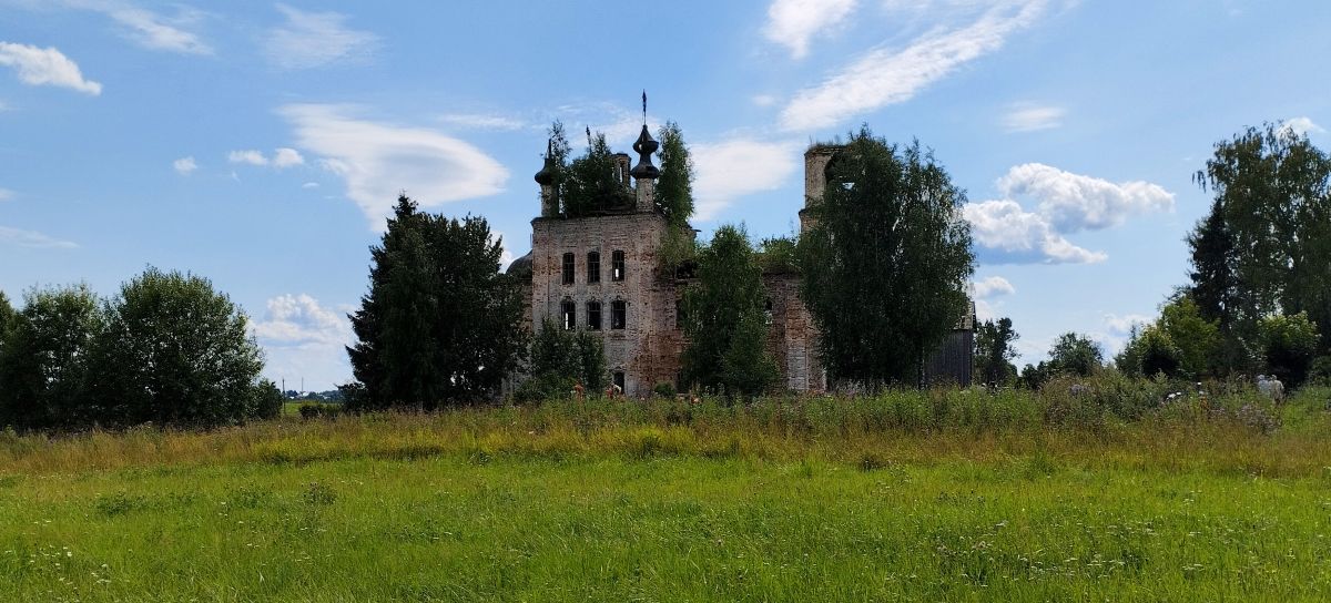 Шадрино. Церковь Троицы Живоначальной. фасады