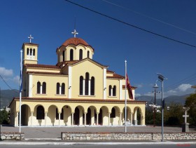 Каламата. Церковь Троицы Живоначальной