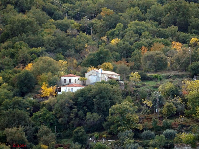 Церковь Илии Пророка, Тайгете (Пелопоннес (Πελοπόννησος), Греция). общий вид в ландшафте