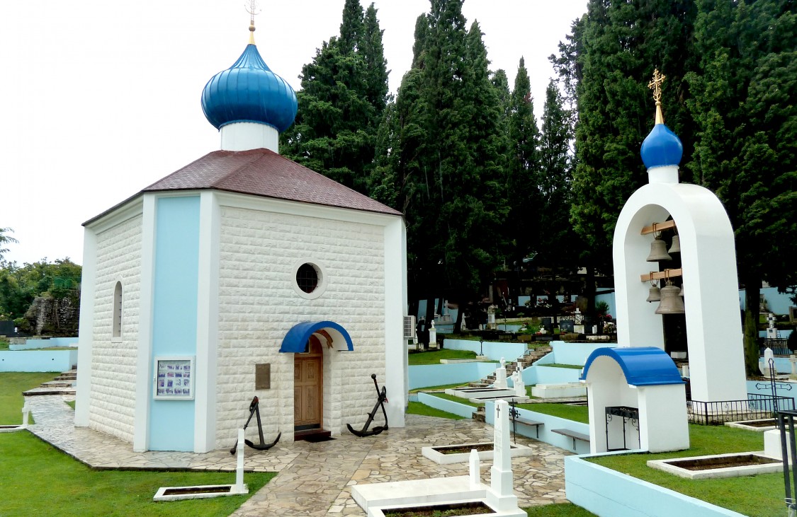 Церковь Феодора Ушакова, Херцег-Нови (Черногория, Прочие страны). общий вид в ландшафте, Общий вид храма с колокольней