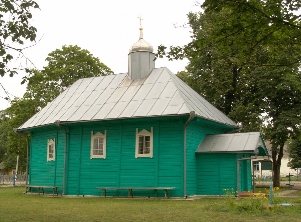 Рухча 1-ая. Церковь Рождества Пресвятой Богородицы. общий вид в ландшафте