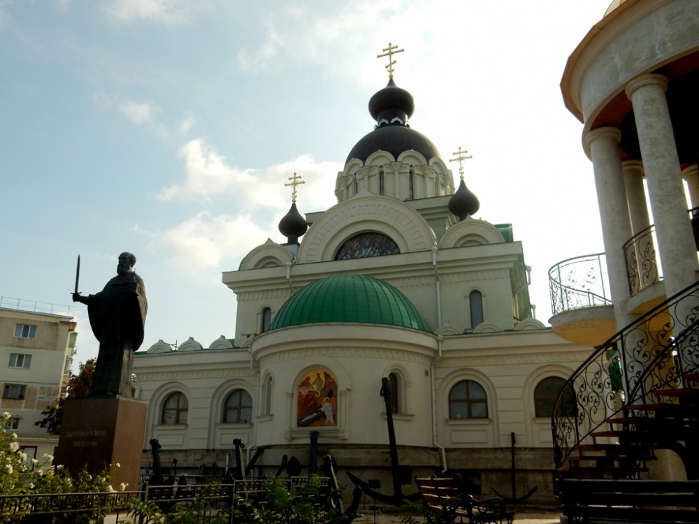 Севастополь. Церковь Николая Чудотворца в Камышовой бухте. фасады