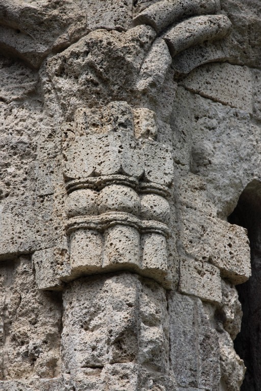 Кветера. Церковь Георгия Победоносца. архитектурные детали
