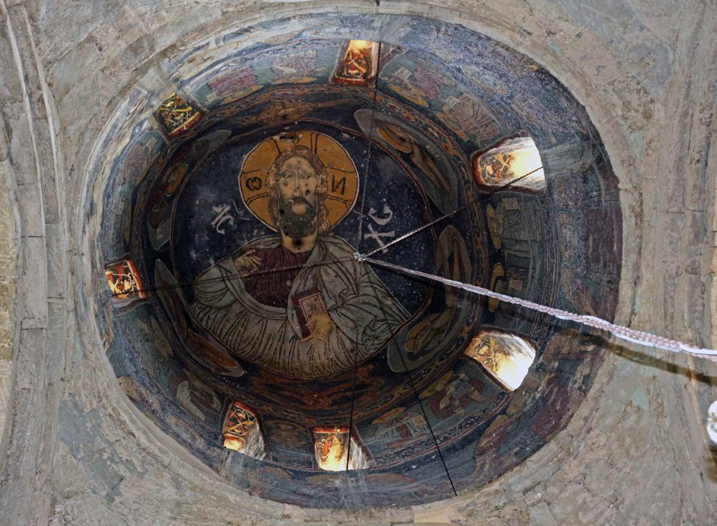 Кафедральный собор Воскресения Христова, Самтависи (Шида-Картли, Грузия). интерьер и убранство