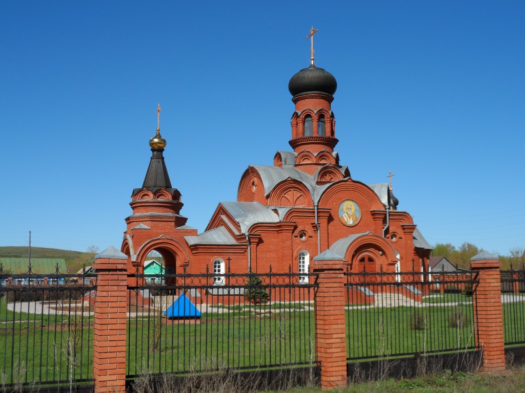 Церковь Казанской иконы Божией Матери, Новоникольское (Александровский район, Оренбургская область). фасады
