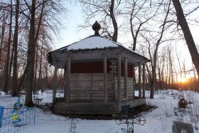 Раслово-Монастырское (погост Воскресенский на Горках). Неизвестная часовня