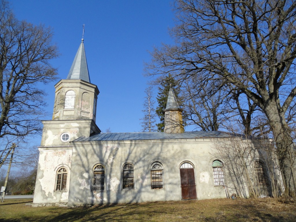 Тори (Tori). Церковь Рождества Христова. фасады