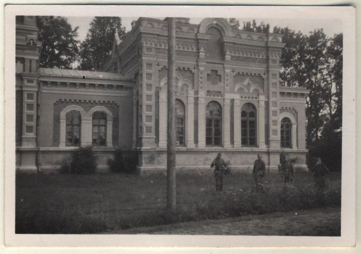 Синди (Sindi). Церковь Богоявления Господня. архивная фотография, Боковой фасад. Фото 1941 г. с аукциона e-bay.de