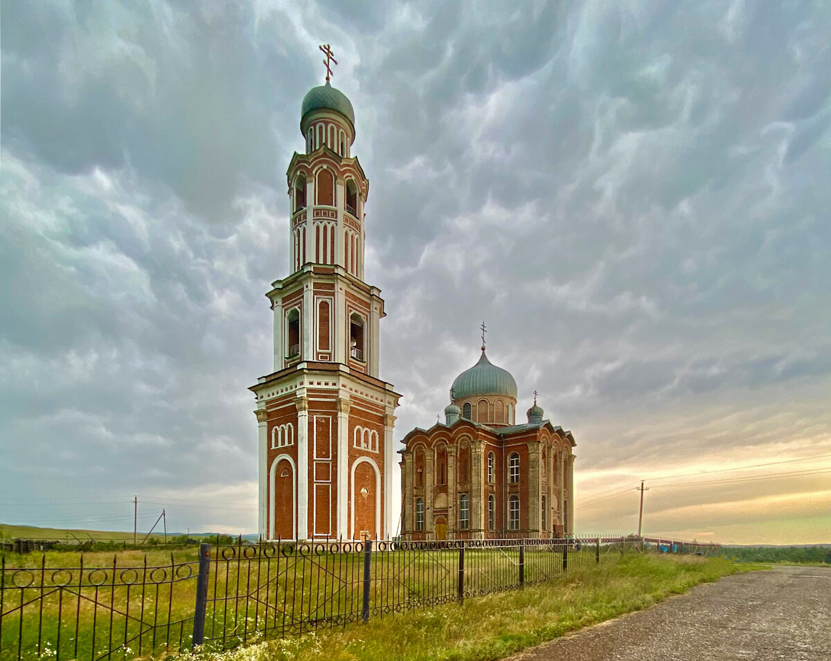 Церковь Екатерины, Тугустемир (Тюльганский район, Оренбургская область). фасады, Вид с юго-запада