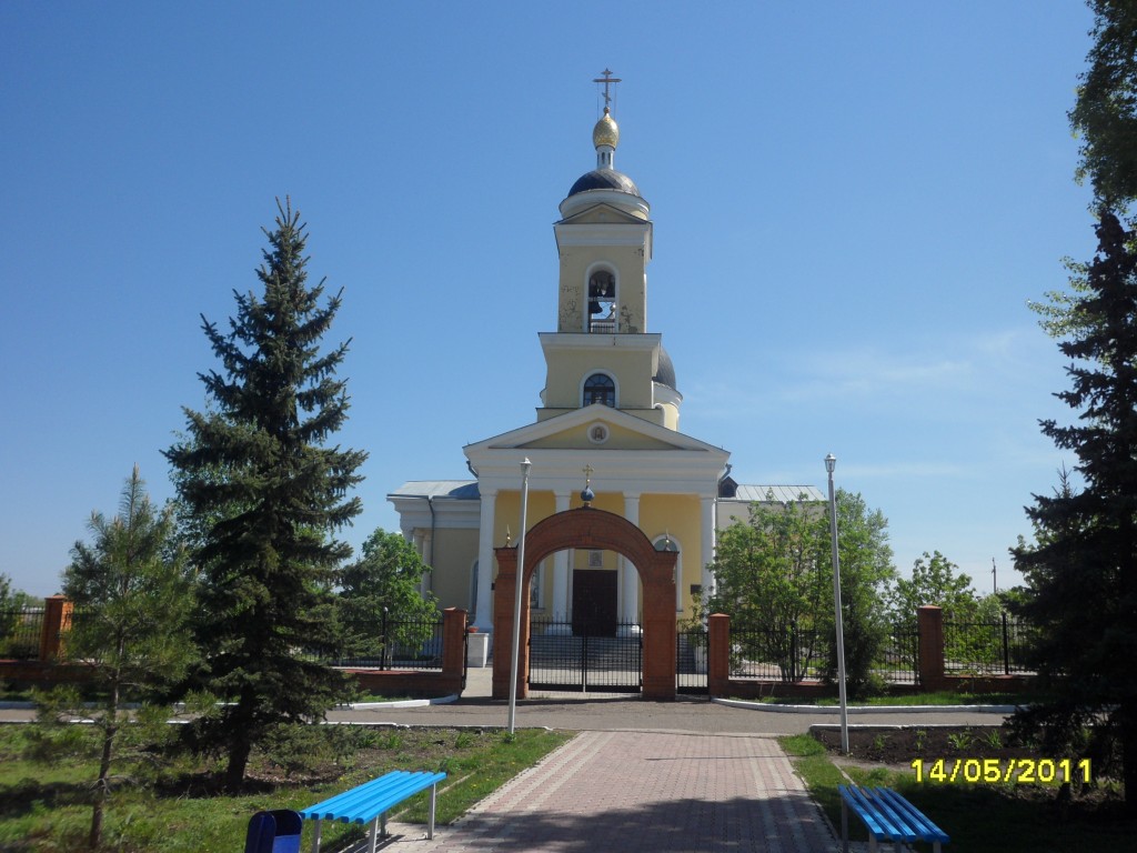 Церковь Иоанна Богослова, Чёрный Отрог (Саракташский район, Оренбургская область). фасады