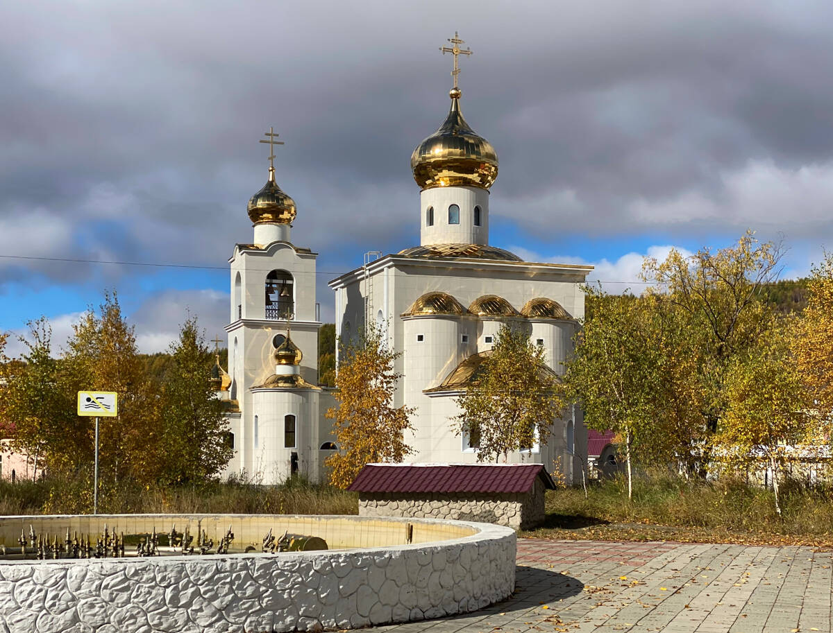 Церковь Преображения Господня, Палатка (Хасынский район, Магаданская область). общий вид в ландшафте, Вид с востока