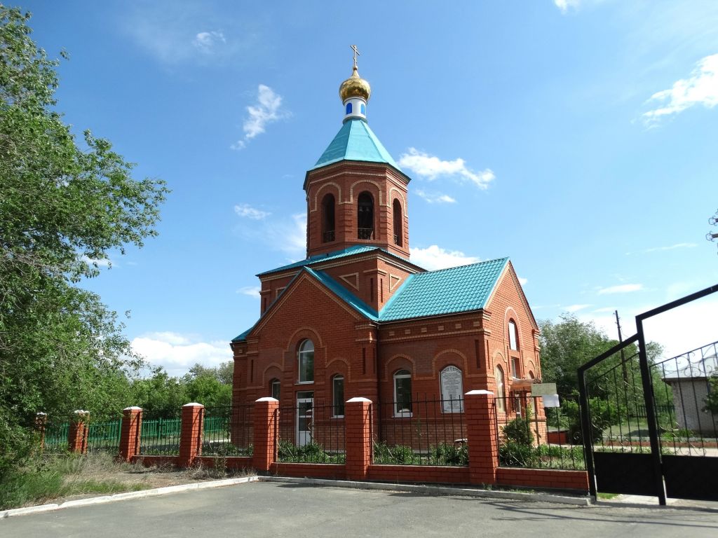 Церковь Покрова Пресвятой Богородицы, Кумак (Новоорский район, Оренбургская область). фасады