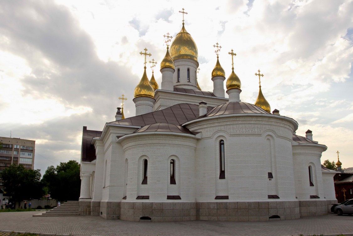 Кафедральный собор Георгия Победоносца, Орск (Орск, город, Оренбургская область). фасады