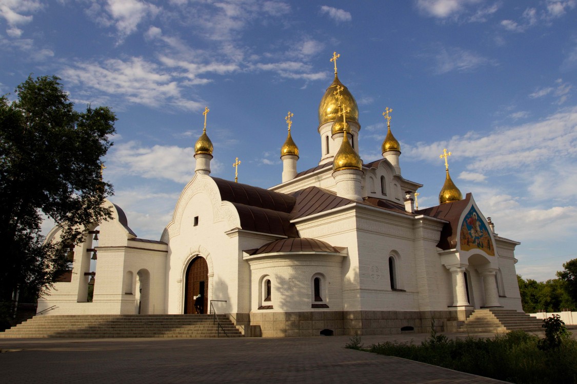 Кафедральный собор Георгия Победоносца, Орск (Орск, город, Оренбургская область). фасады
