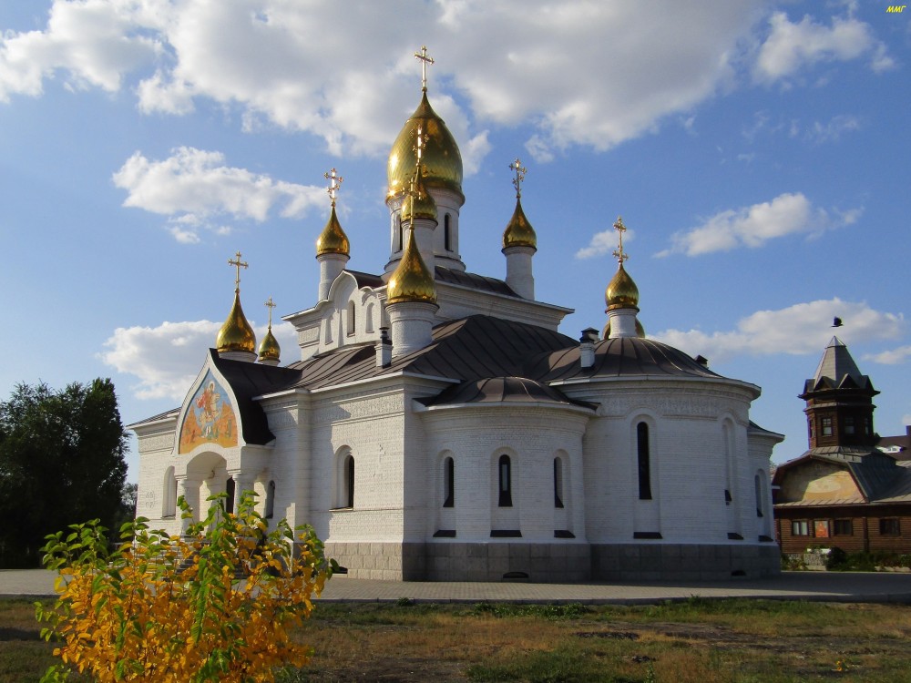 Орск. Кафедральный собор Георгия Победоносца. фасады