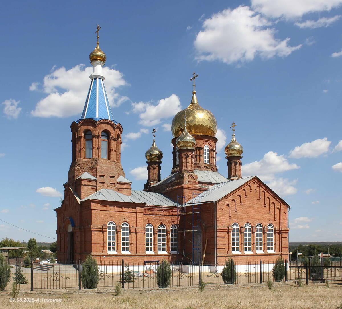 Церковь Иоанна Богослова, Мостовой (Усть-Донецкий район, Ростовская область). общий вид в ландшафте