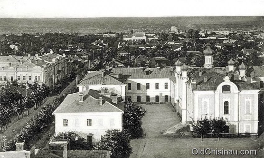 Церковь Сретения Господня, Кишинёв (Кишинёв, Молдова). архивная фотография, Фото с сайта http://oldchisinau.com/kladbishha-cerkvi-sinagogi/starye-cerkvi-kishinyova/sokhranivshiesya-cerkvi/sretenskaya-cerkov-pri-dukhovnom-muzhs/sretenskaya-cerkov-fotografii/