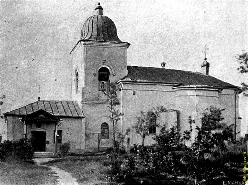 Кишинёв. Церковь Покрова Пресвятой Богородицы. архивная фотография, Фото с сайта http://oldchisinau.com/zdaniya-i-pamyatniki/zdaniya-i-ulicy-starye-fotografii/?nggpage=12