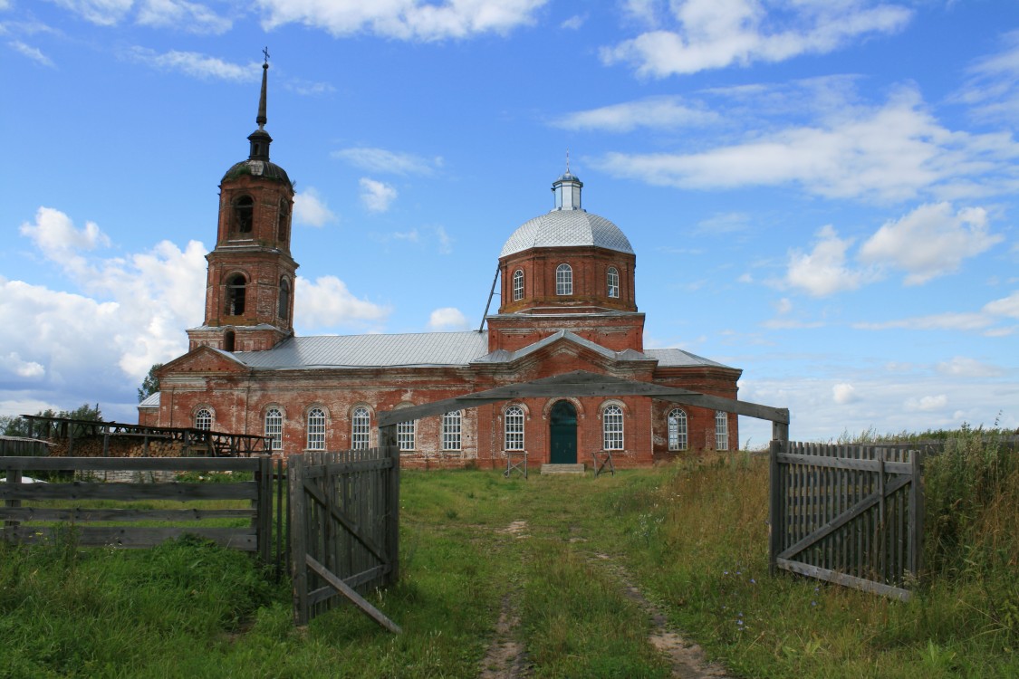 Церковь Зосимы и Савватия, Красная Речка (Оршанский район, Республика Марий Эл). фасады