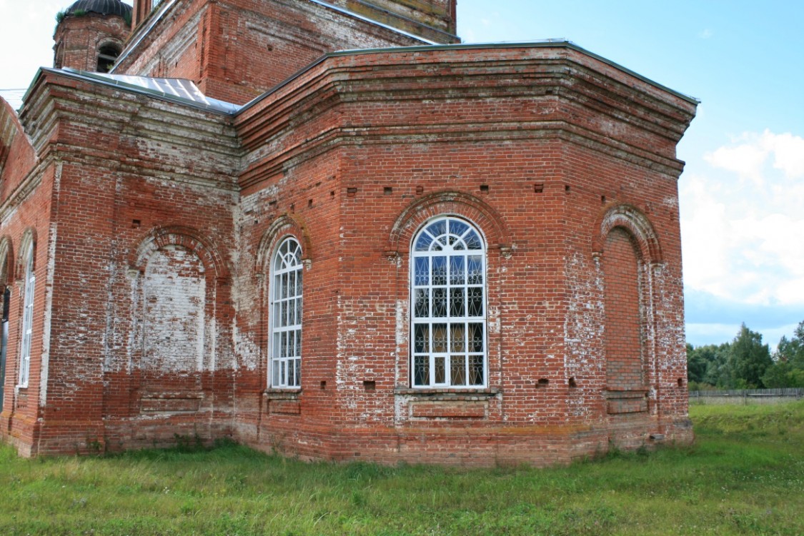 Церковь Зосимы и Савватия, Красная Речка (Оршанский район, Республика Марий Эл). архитектурные детали