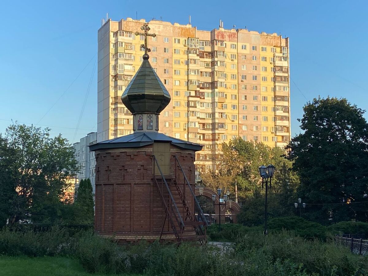 Водосвятная часовня при церкви Сергия Радонежского, Тула (Тула, город, Тульская область). общий вид в ландшафте