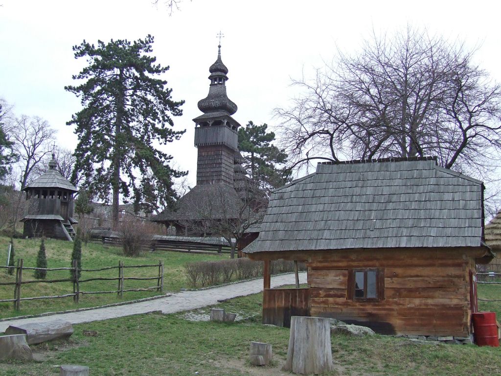 Закарпатский музей народной архитектуры и быта, Ужгород (Ужгородский район, Украина, Закарпатская область). фасады