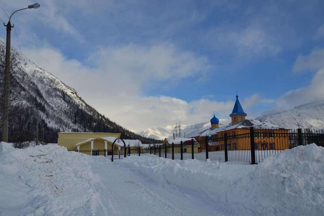 Богородице-Казанский Хибиногорский женский монастырь, Кировск (Кировск, город, Мурманская область). общий вид в ландшафте
