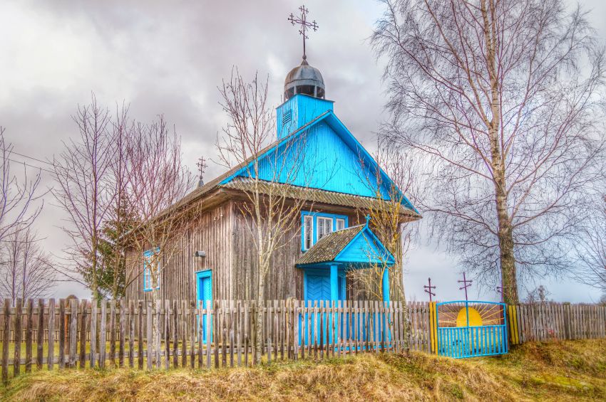 Вардомичи. Церковь Георгия Победоносца. общий вид в ландшафте