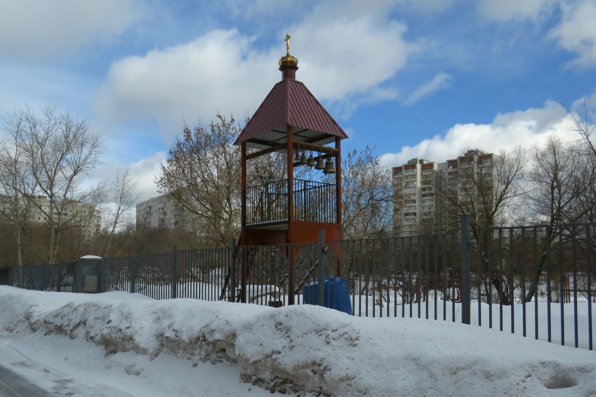 Церковь Сретения Господня, Бирюлёво Западное (Южный административный округ (ЮАО), г. Москва). архитектурные детали, Церковь разобрали, осталась звонница