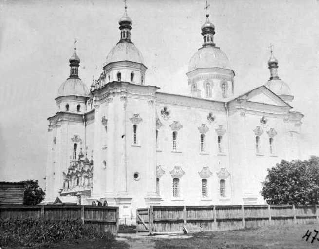 Киев. Собор Николая Чудотворца. архивная фотография, Общий вид с юго-запада, 1900-1910 г.г. Фотопечать черно-белая, тонирование, фотобумага. 8,4х10,7 см. Номер в Госкаталоге: 8196838. Номер по ГИК (КП): ГНИМА ОФ-6229/22. Адрес хранения: Государственный научно-исследовательский музей архитектуры имени А.В. Щусева