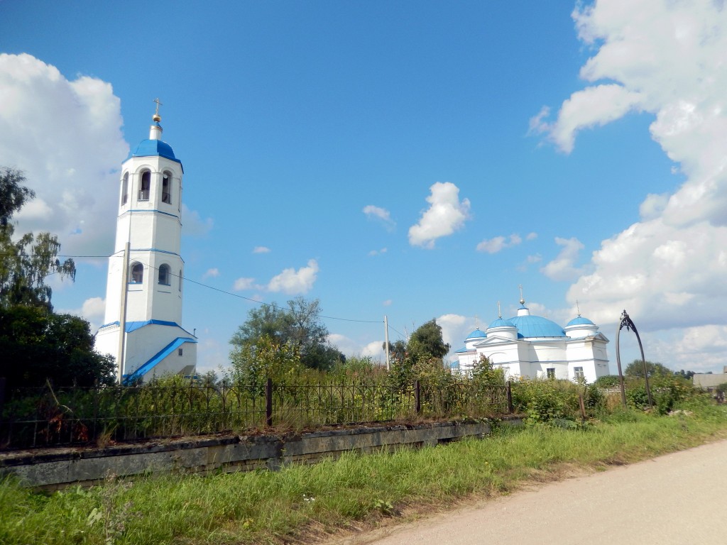 Храмовый комплекс. Церкви Рождества Пресвятой Богородицы и Спаса Преображения, Упирвичи (Торжокский район и г. Торжок, Тверская область). фасады