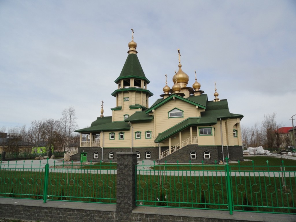 Палдиски. Церковь Сергия Радонежского. фасады