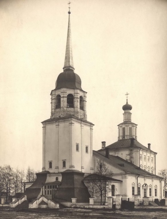 Собор Преображения Господня в Соломбале (старый), Архангельск (Архангельск, город, Архангельская область). архивная фотография, Вид собора с юго-западной стороны. Автор фото Сизов А.М.