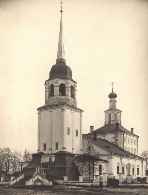 Архангельск. Собор Спаса Преображения в Соломбале (старый). архивная фотография, Вид собора с юго-западной стороны. Автор фото Сизов А.М.