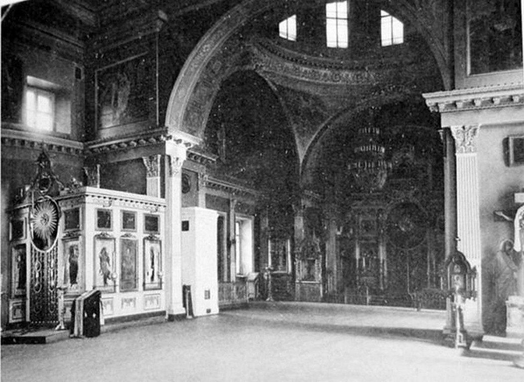 Собор Сергия Радонежского, Центральный район (Санкт-Петербург, г. Санкт-Петербург). архивная фотография, Иконостас Сергиевского собора. Фото - 1890-х гг.   Источник http://www.citywalls.ru/house2577.html