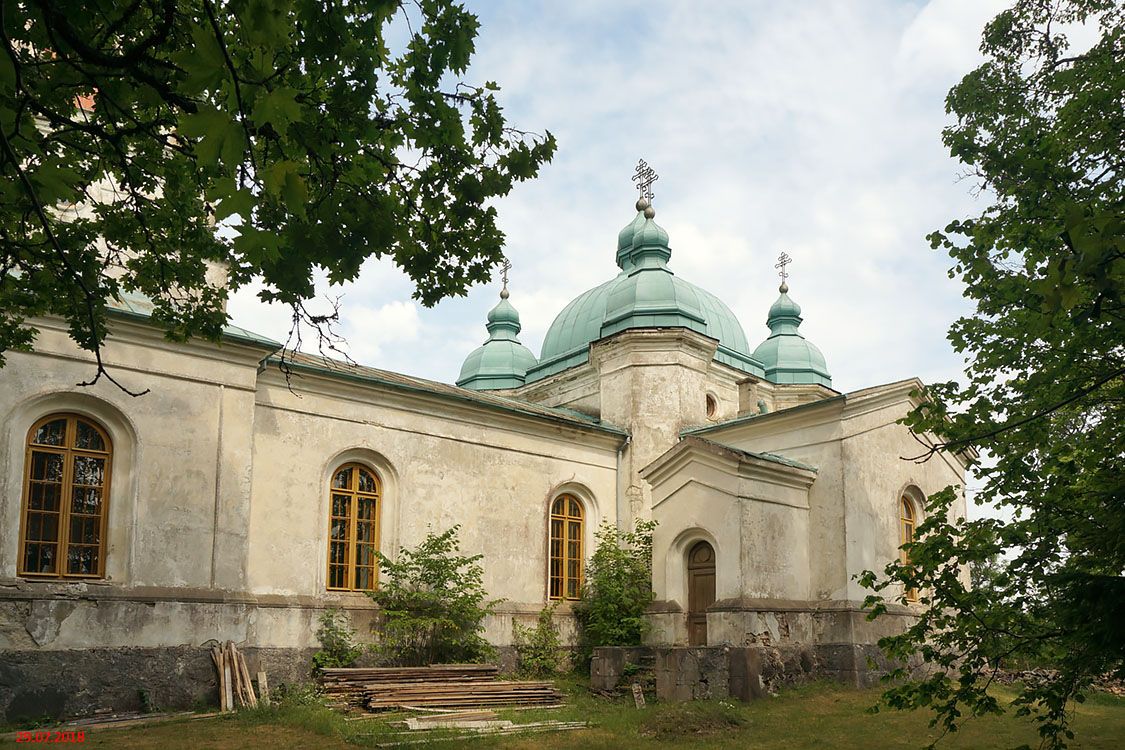 Кахтла. Церковь Василия Великого. фасады