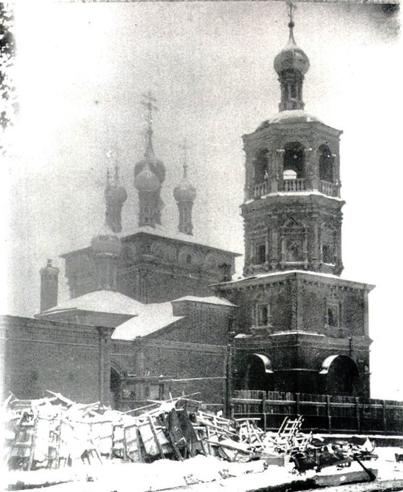 Церковь Похвалы Божией Матери в Башмакове, Хамовники (Центральный административный округ (ЦАО), г. Москва). архивная фотография, Фото с сайта http://sontucio.livejournal.com