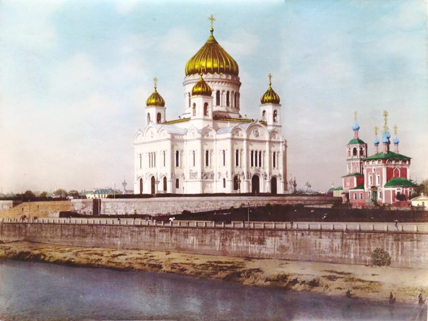 Церковь Похвалы Божией Матери в Башмакове, Хамовники (Центральный административный округ (ЦАО), г. Москва). архивная фотография, Раскрашенный черно-белый снимок фотографии Иосифа Дациаро (г.Москва, Кузнецкий мост). «Бумажные сокровища»  https://www.facebook.com/ruspapers/photos/a.324989170895586.78145.324986120895891/975696269158203/?type=3&theater
