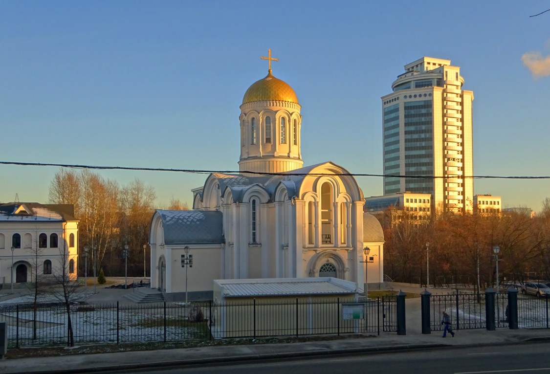 Южное Тушино. Церковь Сергия Радонежского в Южном Тушине. фасады