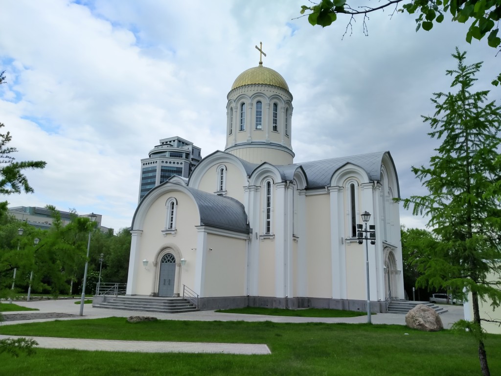 Южное Тушино. Церковь Сергия Радонежского. фасады