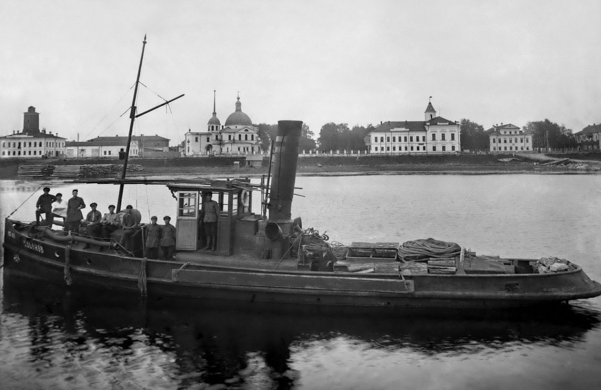 Церковь Благовещения Пресвятой Богородицы, Архангельск (Архангельск, город, Архангельская область). архивная фотография, Вид с Северной Двины. Автор фото Кузнецовский; из фондов ГБУАО «ГААО»