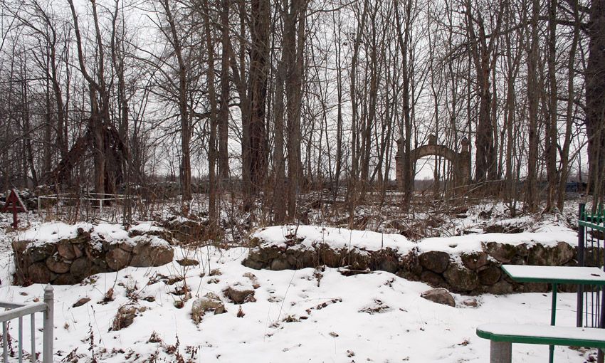 Церковь Георгия Победоносца, Болотско (Солецкий район, Новгородская область). дополнительная информация, Фундамент церкви. 