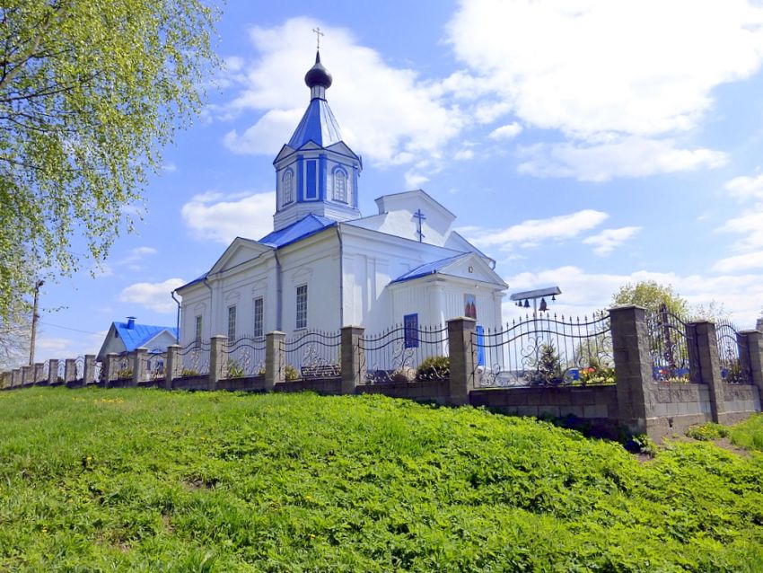 Церковь Петра и Павла, Озеро (Узденский район, Беларусь, Минская область). фасады