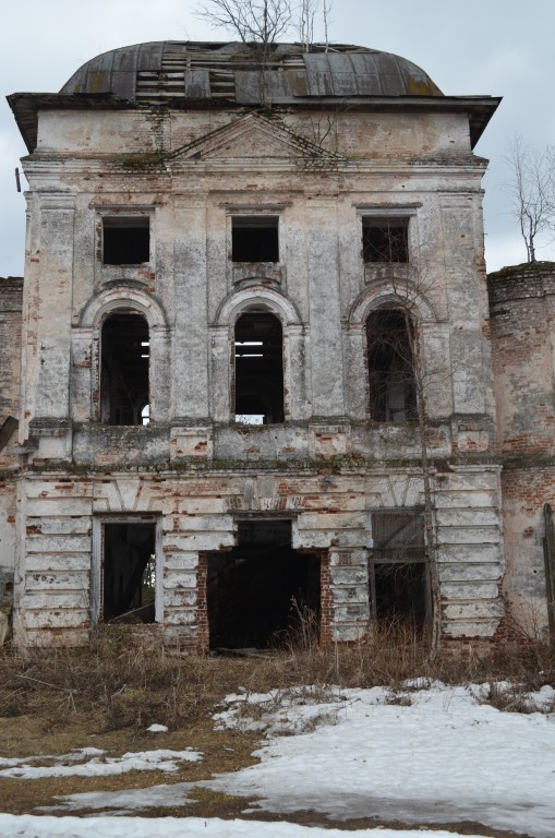 Ильинское. Церковь Илии Пророка. фасады, Основная часть храма. Вид с севера