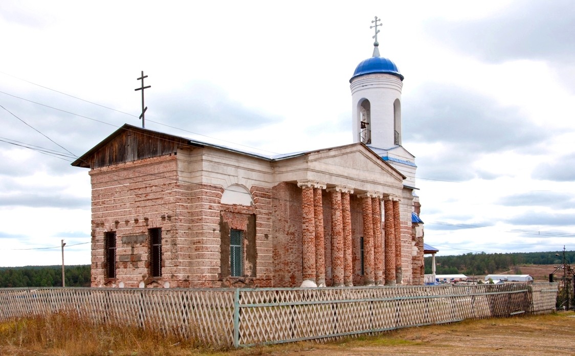 Зилаир. Церковь Спаса Преображения. фасады,  Церковь   Спаса   Преображения   в   селе  Зилаир   республики   Башкортостан